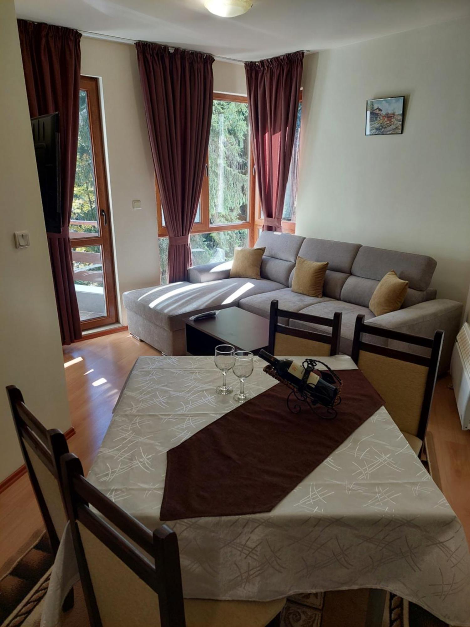 Ski & Holiday Apartments In Pamporovo Esterno foto